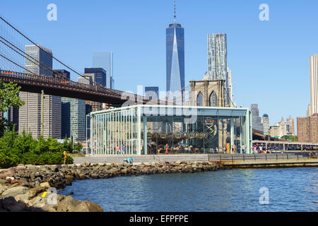 Jane è giostra nel ponte di Brooklyn Park, New York New York, Stati Uniti d'America Foto Stock