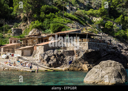 Cala Deia è molto bel posto in montagna sul Northwestcoast di Mallorca Foto Stock