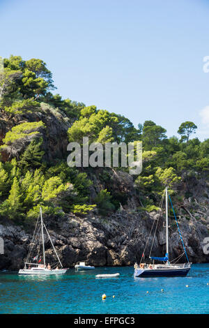 Cala Deia è molto bel posto in montagna sul Northwestcoast di Mallorca Foto Stock