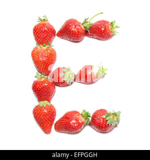 Fragola alfabeto della salute- lettera "E" con isolamento bianco Foto Stock