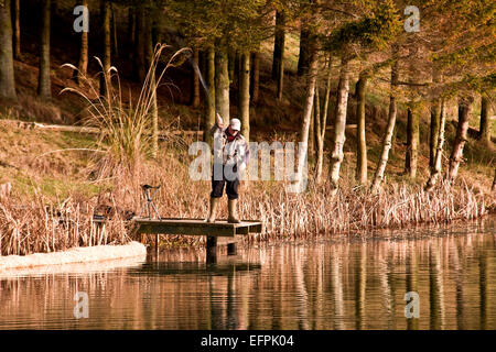 Pesca alla trota a Forbes di Kingennie in traghetto di Broughty vicino a Dundee, Scotland, Regno Unito Foto Stock