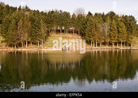 Pesca alla trota a Forbes di Kingennie in traghetto di Broughty vicino a Dundee, Scotland, Regno Unito Foto Stock