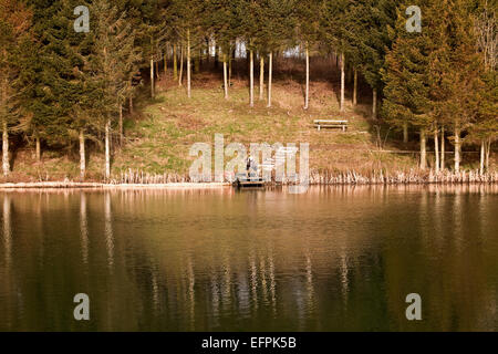 Pesca alla trota a Forbes di Kingennie in traghetto di Broughty vicino a Dundee, Scotland, Regno Unito Foto Stock