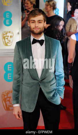 Attore Douglas Booth arriva al 67th EE annuale British Academy Film Awards, Baftas, at Royal Opera House di Londra, Gran Bretagna, il 08 febbraio 2015. Foto: Hubert Boesl Foto Stock