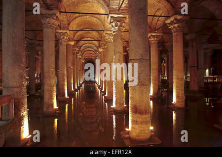 La Basilica Cisterna (530s), Istanbul, Turchia Foto Stock