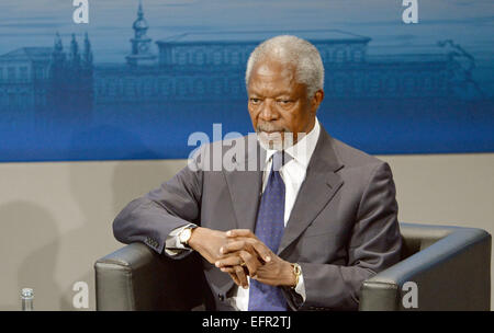 Monaco di Baviera, Germania. 7 febbraio, 2015. Ex Segretario Generale dell ONU Kofi Annan assiste la cinquantunesima in occasione della conferenza di Monaco sulla sicurezza a Monaco di Baviera, Germania, il 7 febbraio 2015. Foto: Andreas Gebert/dpa/Alamy Live News Foto Stock