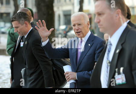 Monaco di Baviera, Germania. 7 febbraio, 2015. Vice Presidente USA Joe Biden assiste la cinquantunesima in occasione della conferenza di Monaco sulla sicurezza a Monaco di Baviera, Germania, il 7 febbraio 2015. Foto: Andreas Gebert/dpa/Alamy Live News Foto Stock