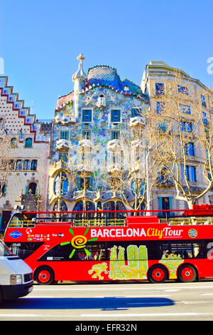 Casa Batllo progettato da Antoni Gaudí architetto. Passeig de Gracia, Barcellona, in Catalogna, Spagna. Foto Stock