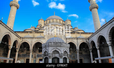 Nuova Moschea o Yeni Cami (1665), Istanbul, Turchia Foto Stock