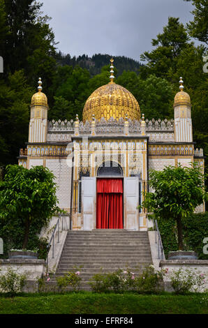 Vista del chiosco moresco nel parco del castello di Linderhof Foto Stock