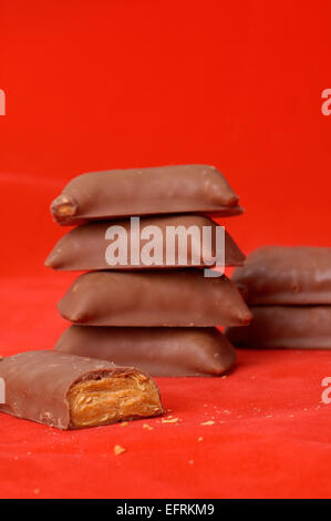 Non confezionato di pezzi di dimensione divertente Butterfinger candy. Foto Stock