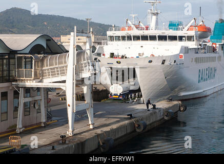 Carrello Balearia imbarco traghetti del veicolo a Ceuta, territorio spagnolo in nord Africa, Spagna Foto Stock