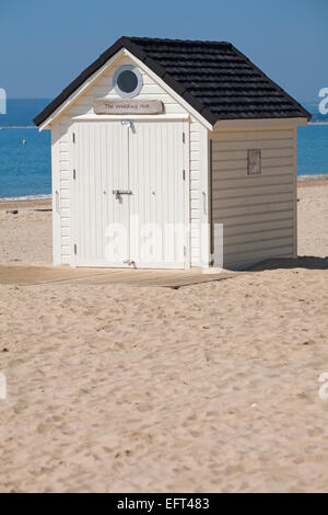 Il matrimonio capanna sulla spiaggia di Bournemouth nel Maggio Foto Stock