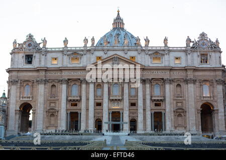 La cattedrale di San Pietro. Roma, Italia Foto Stock