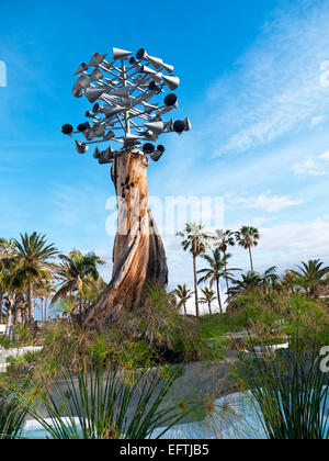 Statue sul lungomare in Puerto de la Cruz Tenerife Isole Canarie Foto Stock