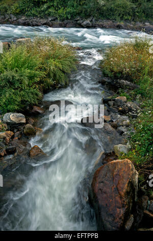 BU00083-00...BHUTAN - lato vapore unisce la Wang Chhu (fiume) nella città capitale di Thimphu. Foto Stock