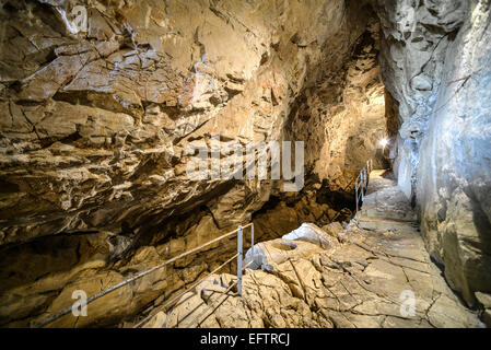 Italia Friuli Venezia Giulia Antro un villaggio nei pressi di Pulfero in provincia di Udine la grotta di San Giovanni d'Antro Foto Stock