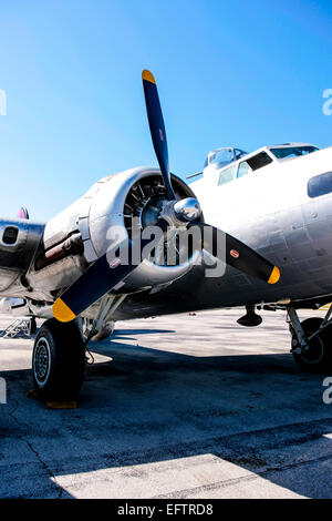 Uno dei quattro Curtiss-Wright 1820-97 motori radiali sulla B17G Flying Fortress, 'l'alluminio coperto' WW2 piano bombardiere Foto Stock