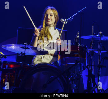 Deserto Festival 2014 a Cornbury Park - Giorno 2 - Prestazioni - Metronomy dotate: Anna prima,Metronomy dove: Charlbury, Oxfordshire, Regno Unito quando: 08 Ago 2014 Foto Stock