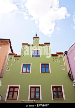 Casa tipica in Landshut in architettura rinascimentale di stile e colori pastello. Foto Stock