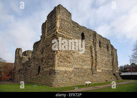 Le rovine del normanno Canterbury Castle Keep, Canterbury, Kent, Regno Unito Foto Stock