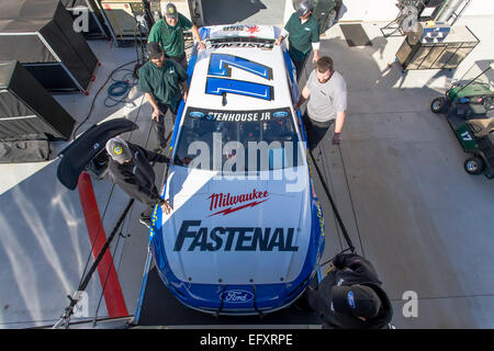 Concord, NC, Stati Uniti d'America. Xi Febbraio, 2015. Concord, NC - Feb 11, 2015: Il Roush Fenway Racing per caricare le loro auto prima voce off a Daytona per il 2015 Speedweeks a Roush Fenway Racing in concordia, NC. Credito: csm/Alamy Live News Foto Stock