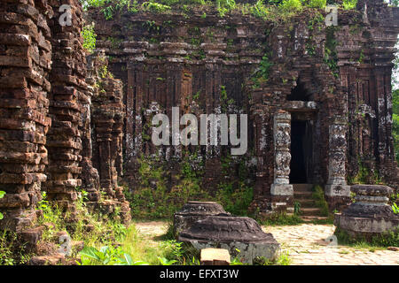 Cham tempio del sito archeologico di mio figlio vicino a Hoi An Vietnam Foto Stock