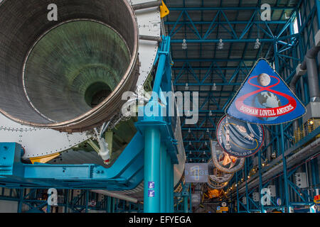 Saturn V motore a razzo booster presso il Kennedy Space Center. Foto Stock
