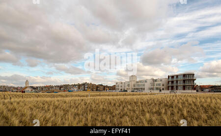 Un bel giorno in inverno con vista sul villaggio di Katwijk aan Zee, South Holland, Paesi Bassi. Foto Stock