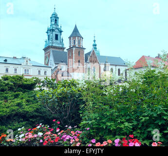 Il Royal Archcathedral Basilica dei Santi Stanislao e Venceslao sul colle di Wawel (Cracovia in Polonia). Costruire nel XIV sec. Foto Stock