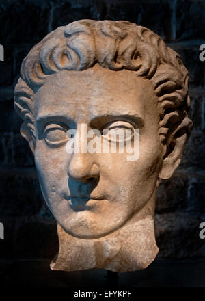 Nerva ( Marcus Cocceius Nerva Caesar Augustus 30 AD - 98 AD) era imperatore romano da 96 a 98. Museo Germanico Colonia Germania Foto Stock