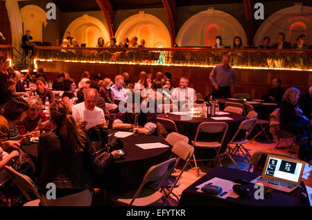 Presunzione Blaize, Elif Shafak, Charles e vetro ed Smith e Richard Holloway 5 x 15 Caso @ il tabernacolo , London W11 Foto Stock