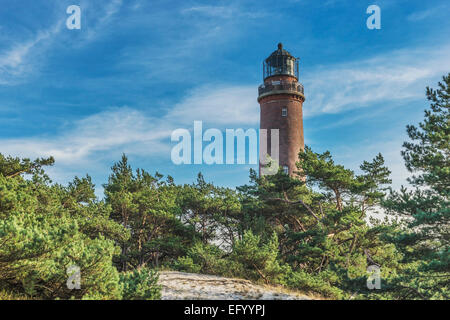 Il Lighthouse Darsser Ort è situato nel nord-ovest della penisola Fischland-Darss-Zingst sul Mar Baltico, Germania Foto Stock