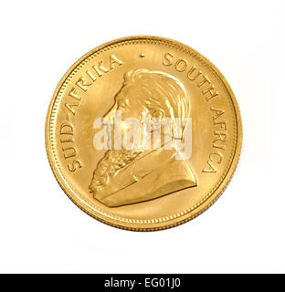 22 caret oro Krugerrand moneta su sfondo bianco Foto Stock