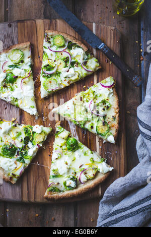 Bruxelles germogliare la pizza. Foto Stock