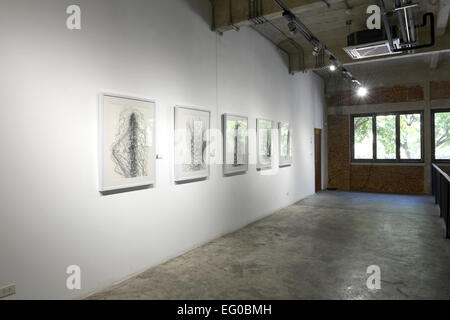 BANGKOK - 16 gennaio: Mostra di arte contemporanea da Kamol Tassananchalee & Amici 71 anni di anniversario su gennaio 16, 2015 a Foto Stock