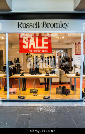 Russel & Bromley in Salisbury Wiltshire Foto Stock
