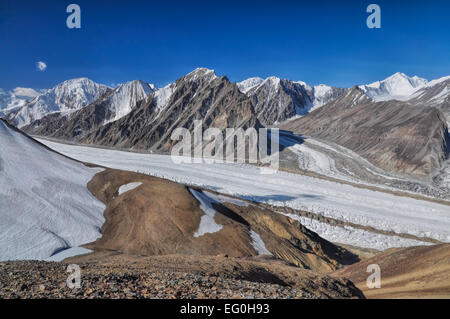 Magnifico ghiacciaio in Pamir Mountains in Tagikistan Foto Stock