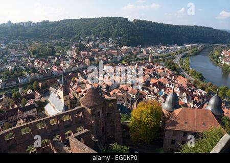 Germania: città di Wertheim come visto dal castello, Baden-Württemberg. Foto da 3. Ottobre 2014. Foto Stock