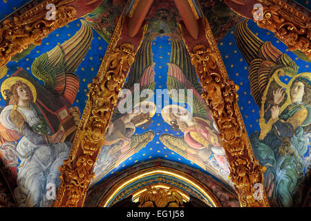 Affresco con angeli sul soffitto, Cattedrale di Valencia, Valencia, Comunità Valenciana, Spagna Foto Stock