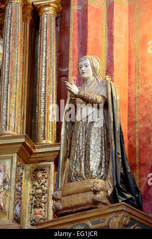 Statua di Isabella I di Castiglia, Interno della chiesa nel monastero di San Girolamo (San Jeronimo), Granada, Andalusia, Spagna Foto Stock