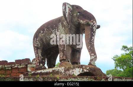 East Mebon tempio (952), Angkor, Cambogia Foto Stock