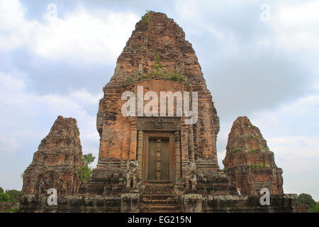 East Mebon tempio (952), Angkor, Cambogia Foto Stock