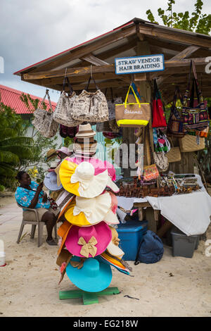 Un cappello di souvenir shop sulla Princess Cays, Bahamas, dei Caraibi. Foto Stock