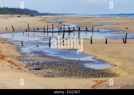 Sul mare del sud della Cina spiaggia vicino Tam Ky, Vietnam Foto Stock