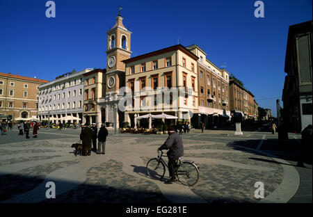 L'Italia, Emilia Romagna, Rimini, Piazza Tre Martiri Foto Stock