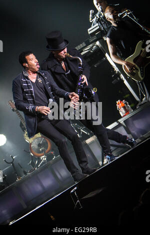 Lionel Richie suona dal vivo al Mediolanum Forum di Milano, Italia © Roberto Finizio/Alamy Live News Foto Stock