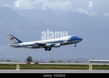 VC-25A Air Force una funzione primaria: presidenziali del trasporto aereo. Velocità: 630 km/h. Dimensioni: apertura alare 195 ft. 8.; lunghezza 231 m. 10.; altezza 63 m. 5 a. Intervallo: 7.800 miglia unrefueled. Equipaggio: 26 Foto Stock