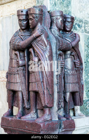 I quattro Tetrarchi, una scultura di un gruppo di quattro imperatori romani, Palazzo Ducale o Palazzo Ducale, Venezia, Veneto, Italia Foto Stock