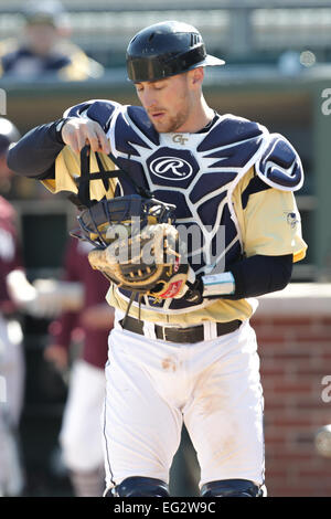 Atlanta, Georgia, Stati Uniti d'America. Xiv Feb, 2015. La doppia testata. Xiv Feb, 2015. La Georgia Tech giacche gialle ha ospitato la Fordham Rams a Russ Chandler Stadium di Atlanta in Georgia. Georgia Tech C A.J. Murray (9). Fordham sconfitto la Georgia Tech 9-4 nel primo gioco della doppia testata. Credito: csm/Alamy Live News Foto Stock